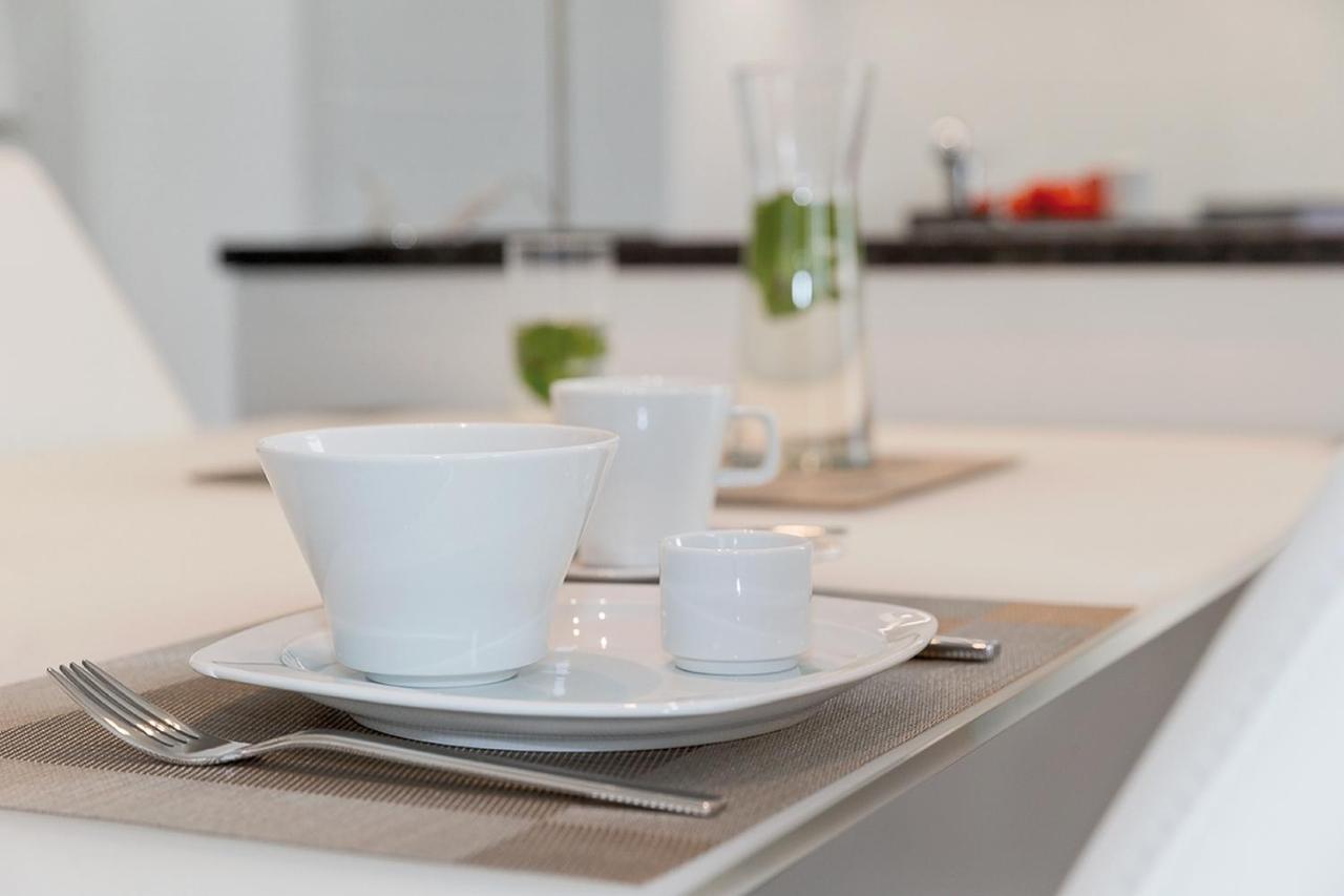 Exklusive Ferienwohnung Mit Blick Auf Den Yachthafen ペーネミュンデ エクステリア 写真